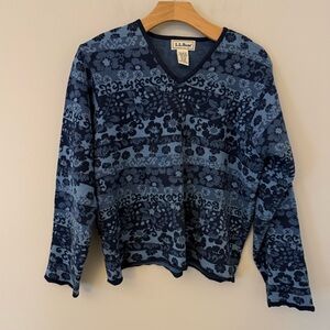 L.L Bean blue pattern v neck cotton long sleeve sweater. S/M